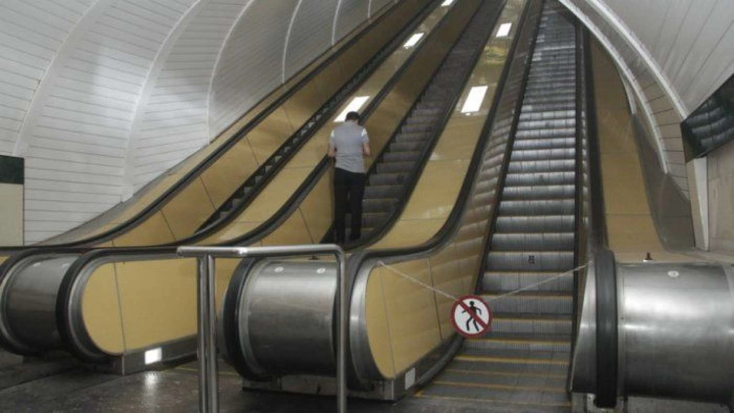 Metronun 28 May stansiyası ilə bağlı XƏBƏRDARLIQ