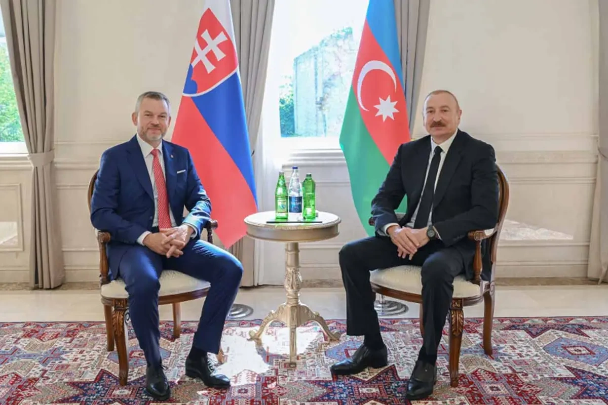 Prezidentlərin təkbətək görüşü oldu