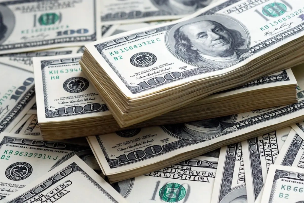 Dollar bu gün neçəyə satılır? - Mərkəzi Bank AÇIQLADI
