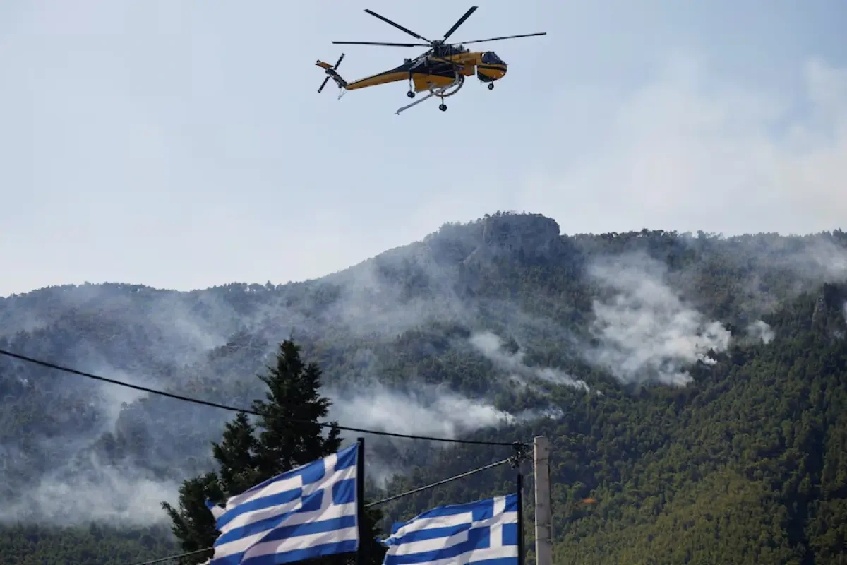 Afina yaxınlığında yanğın böyüyür