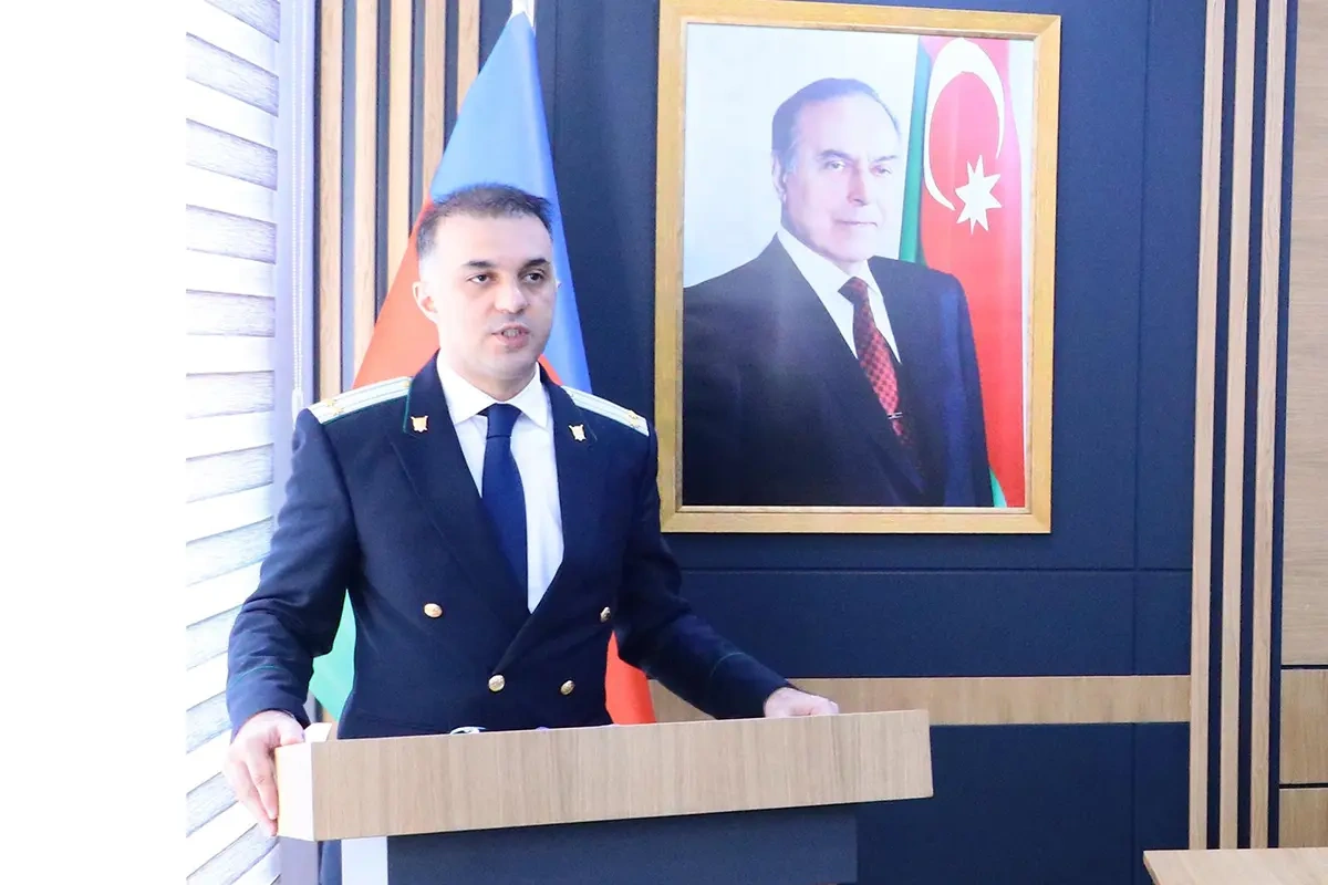 Məhbus onu ittiham edən prokuroru məhkəməyə verdi