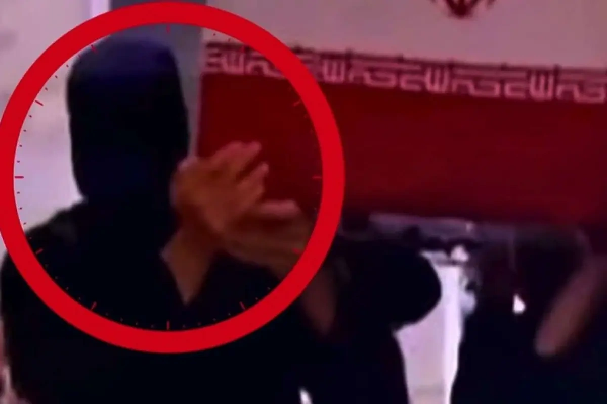 Xameneinin tabutunu daşıyan gizli şəxs kimdir? - VİDEO