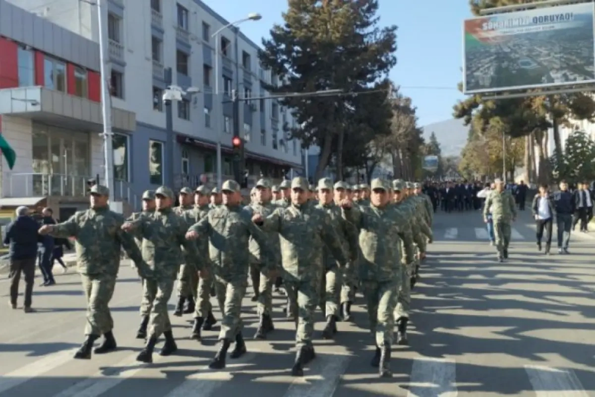 Xankəndidə hərbi yürüş keçirilir