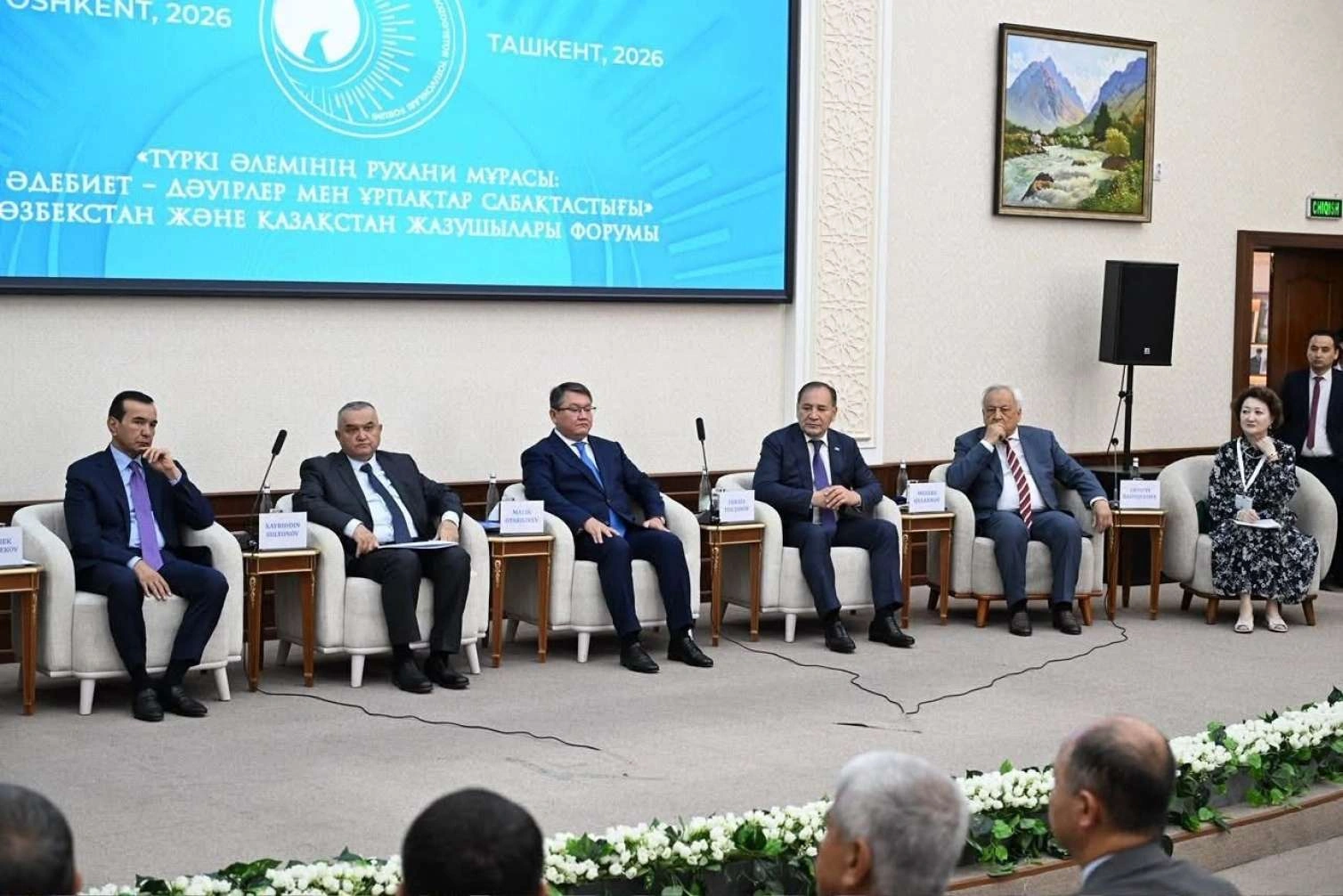 “Dövrün nəfəsi xalq sənətində” sərgisi Qazaxıstanda nümayiş olunur
