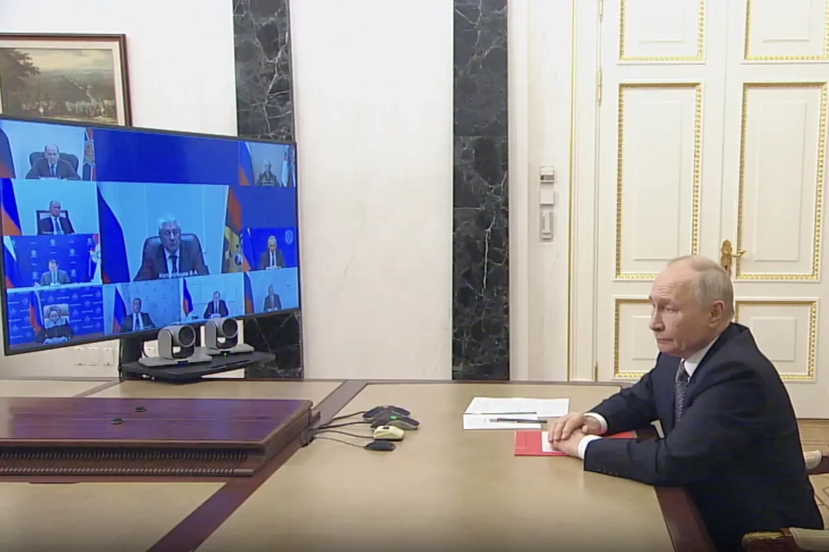 Vladimir Putin Təhlükəsizlik Şurasının iclasını keçirdi