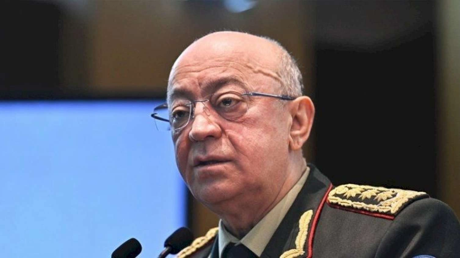 Nazir idarə rəisini təqaüdə göndərdi - FOTO
