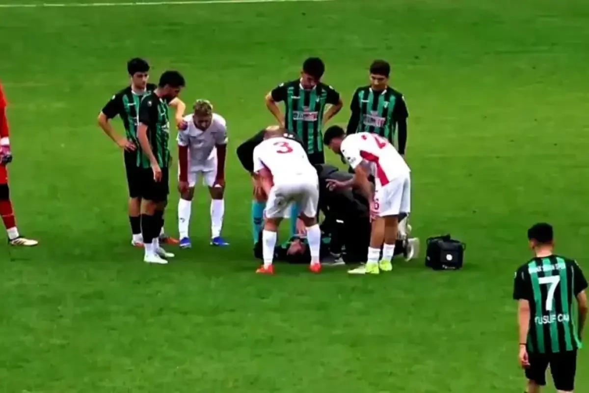 Türkiyədə futbolçu oyun zamanı infarkt keçirdi