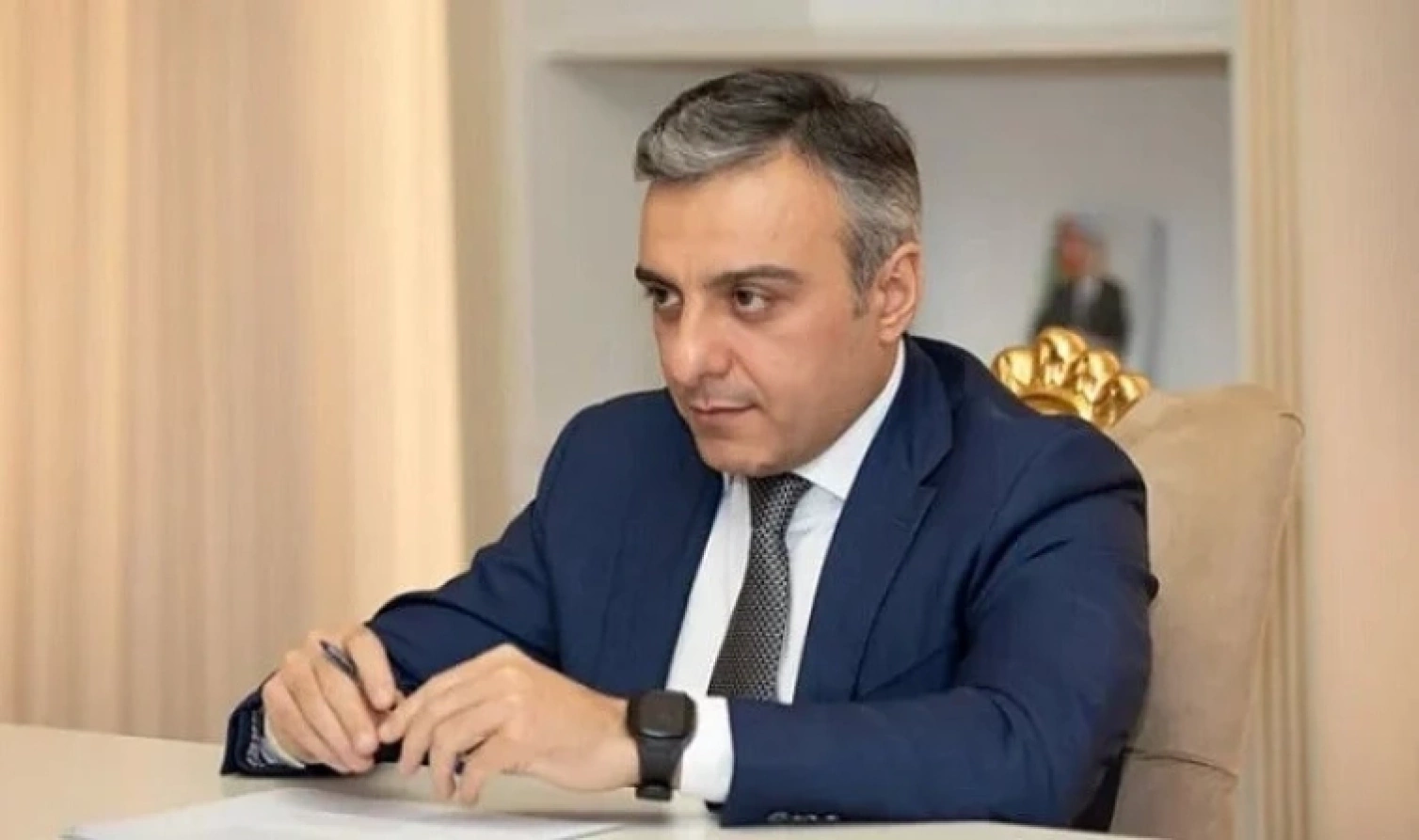Vüsal Nəsirli direktoru işdən çıxardı