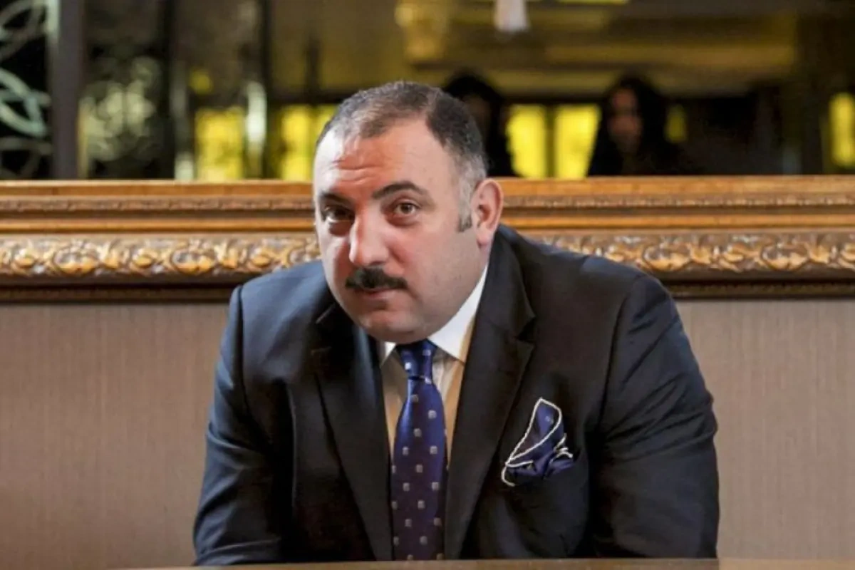 Kuryerə 200 manat bəxşiş verdi – VİDEO
