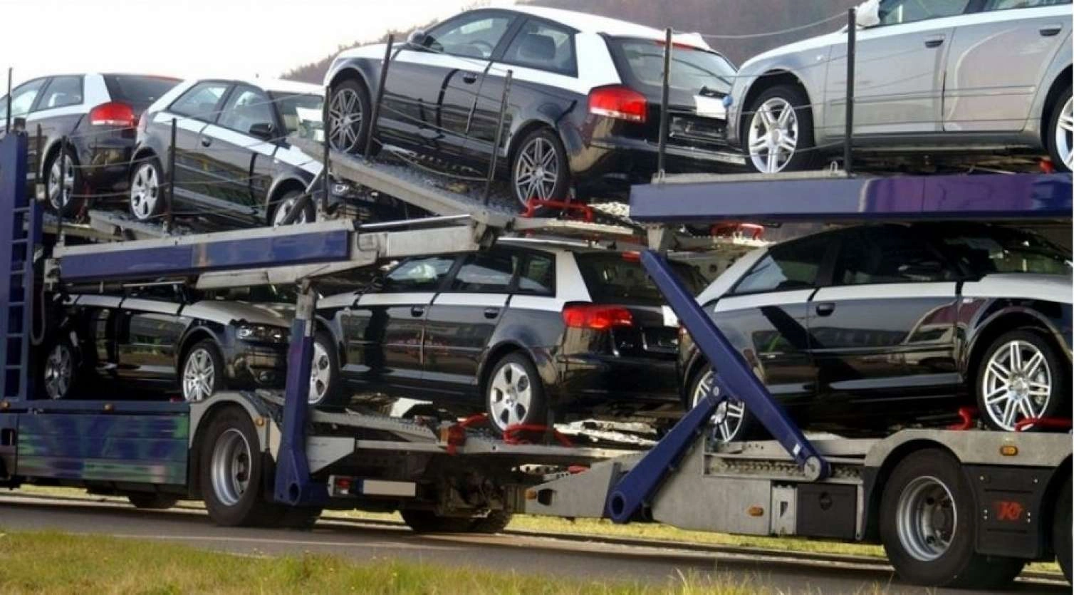 Avtomobil idxalında kəskin azalma: Maşın bazarını nə gözləyir?