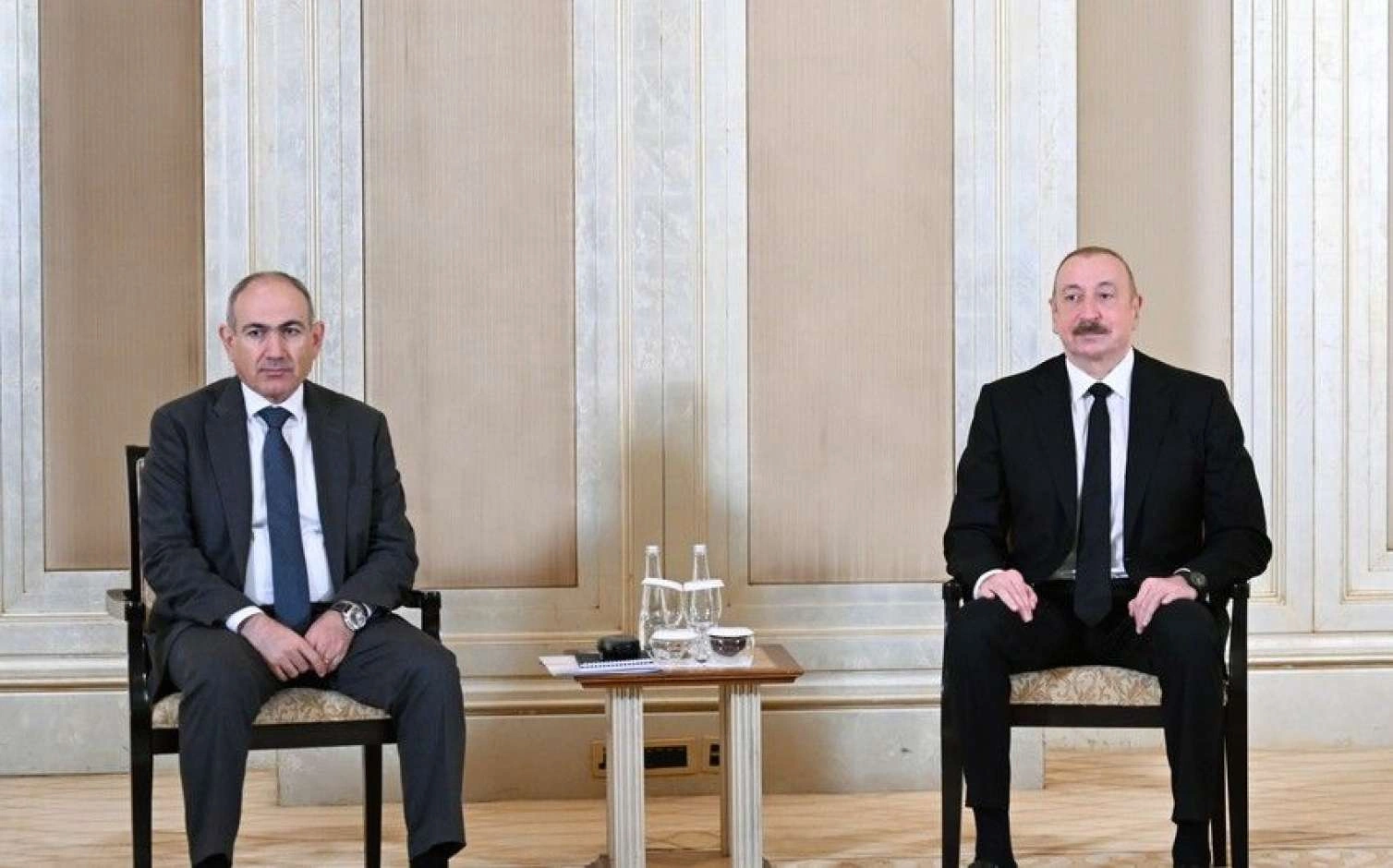 İlham Əliyevlə Paşinyan arasında görüş keçirilir