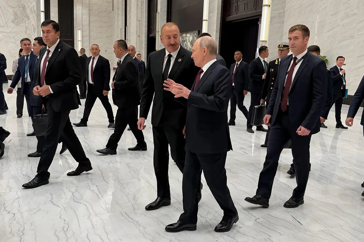 İlham Əliyev Putinlə söhbət etdi - Video - Fotolar