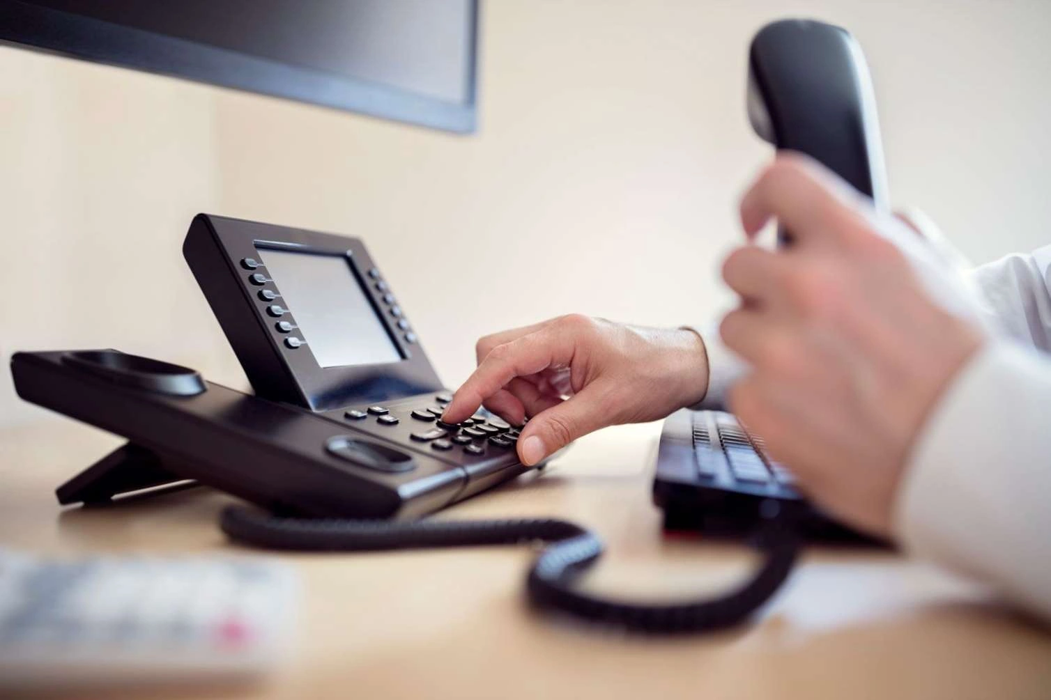 Ev telefonları tarixə qovuşacaq -