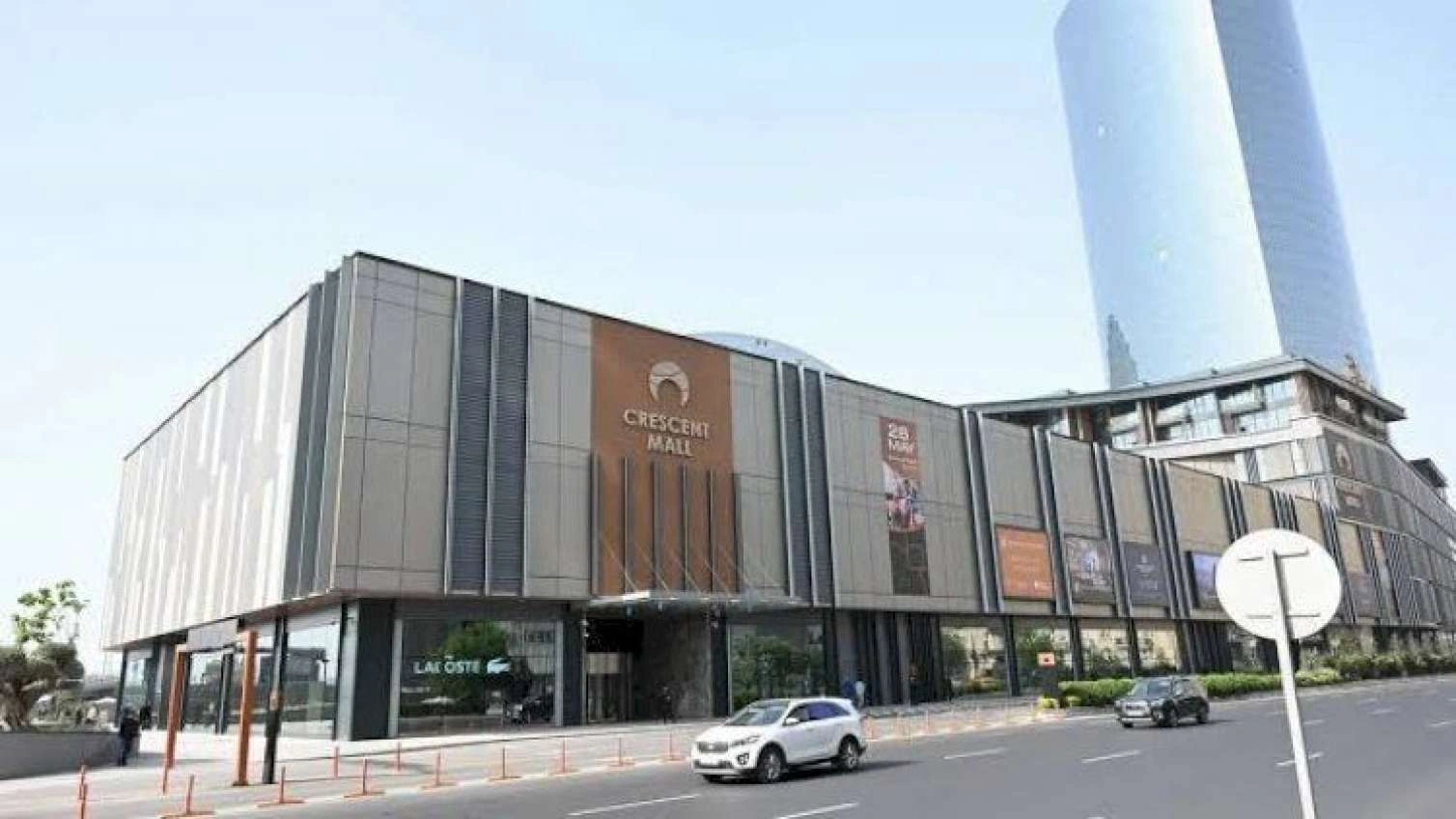 Crescent Mall-da nə baş verir? –