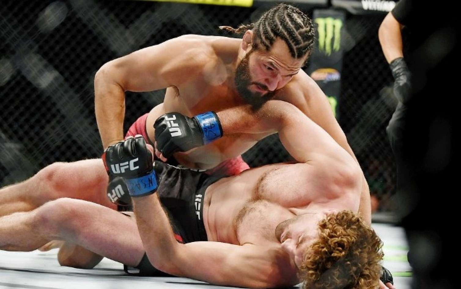 Bakıdakı UFC turniri start götürdü