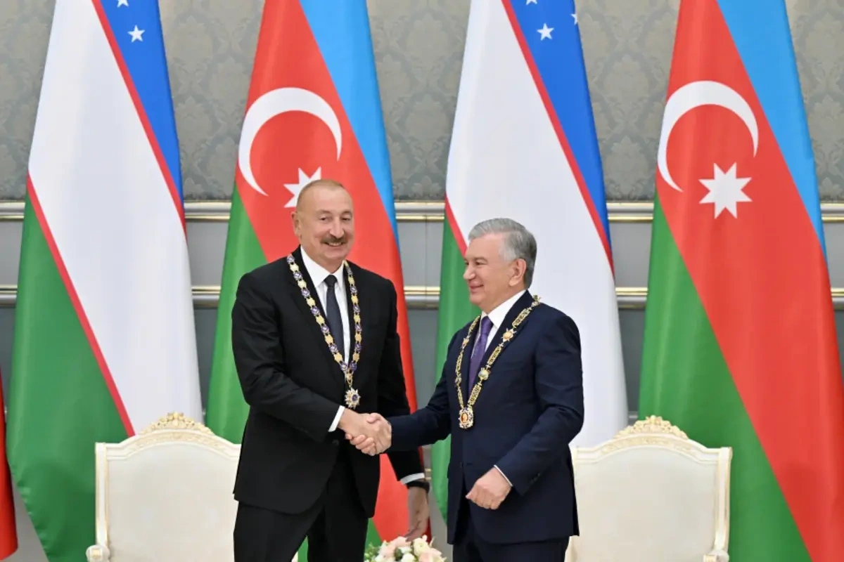 Azərbaycan və Özbəkistan prezidentlərinin təltifolunma mərasimi keçirildi