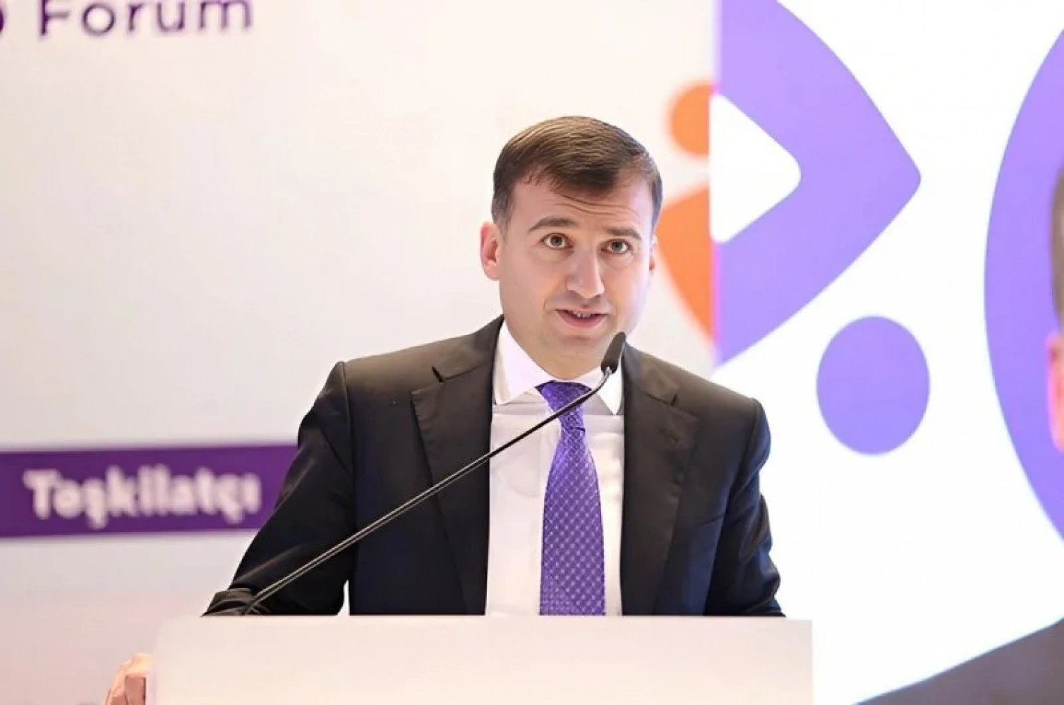 Azər Mursaqulov 3 şöbə müdirini