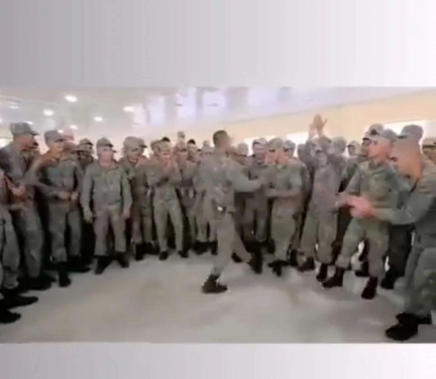 Azərbaycan əsgərinin bu videosu trend oldu