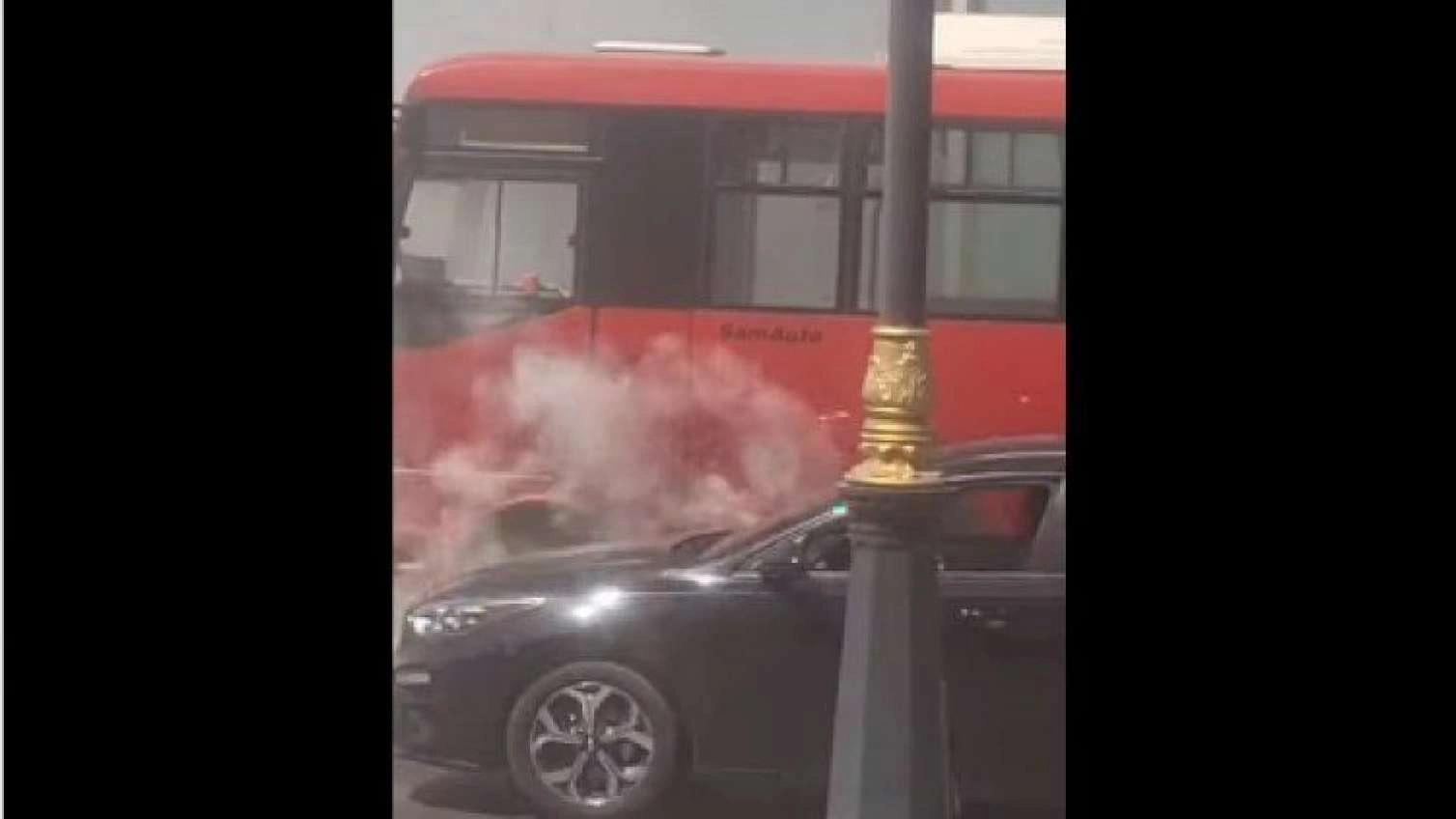 Bakıda avtobus yandı, sürücünün xəbəri olmadı