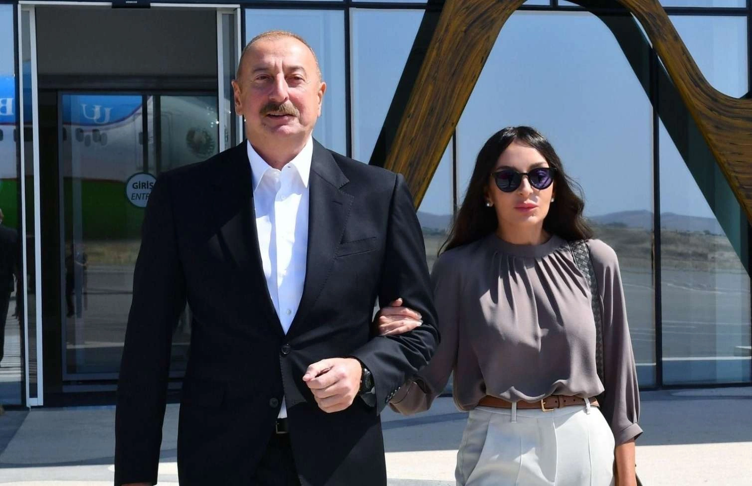 Prezident və xanımının şərəfinə dövlət ziyafəti verildi