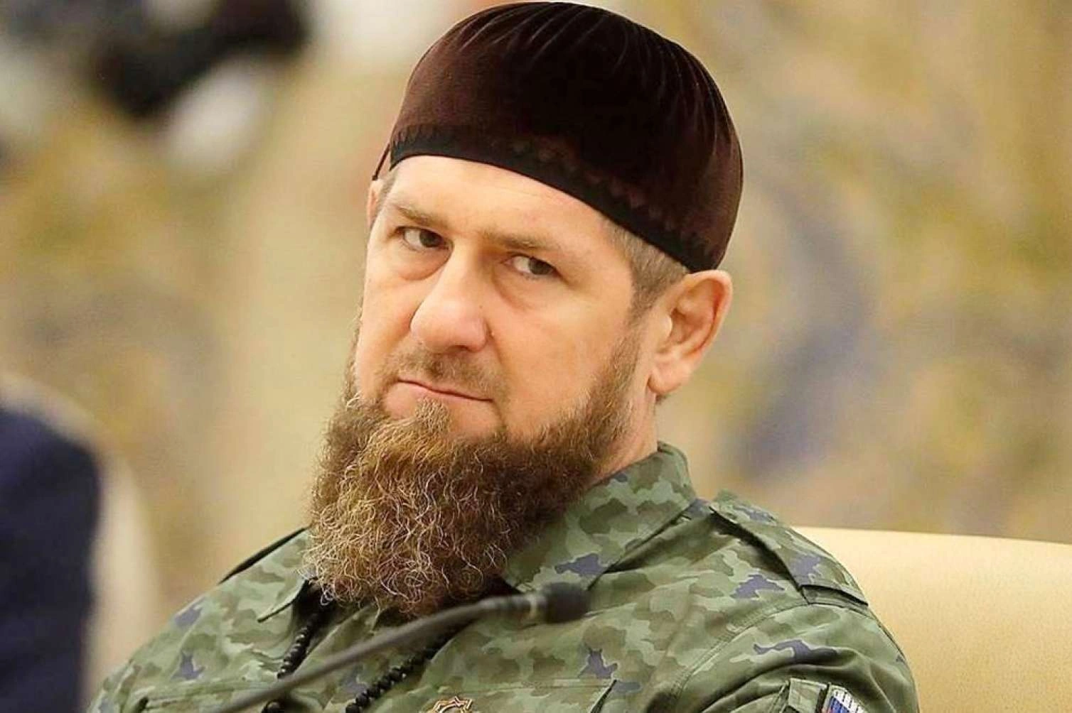 “Saqqalları qısaldın, çadranı yığışdırın” - Kadırov çağırış etdi