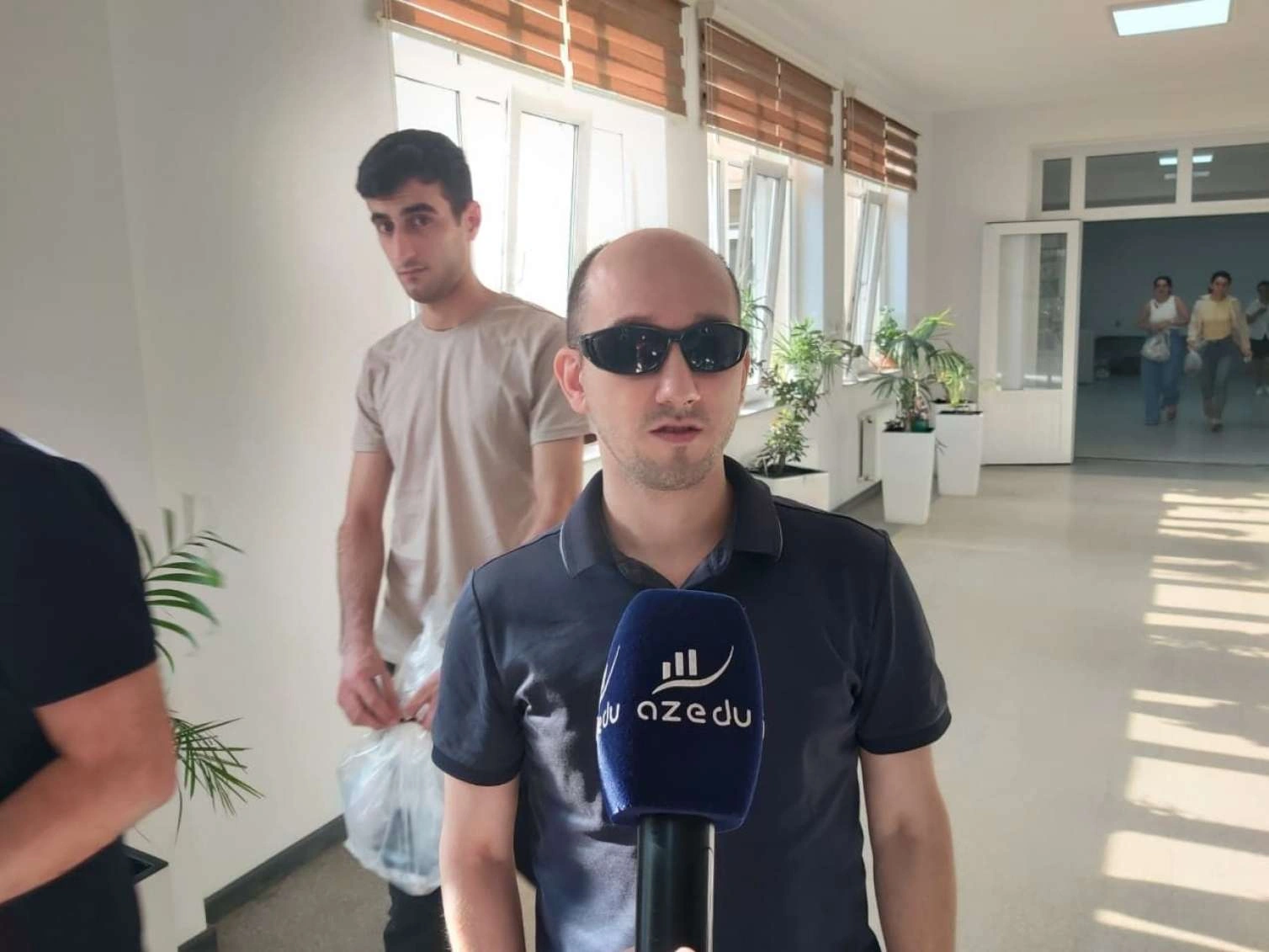 Görmə məhdudiyyətli namizəd