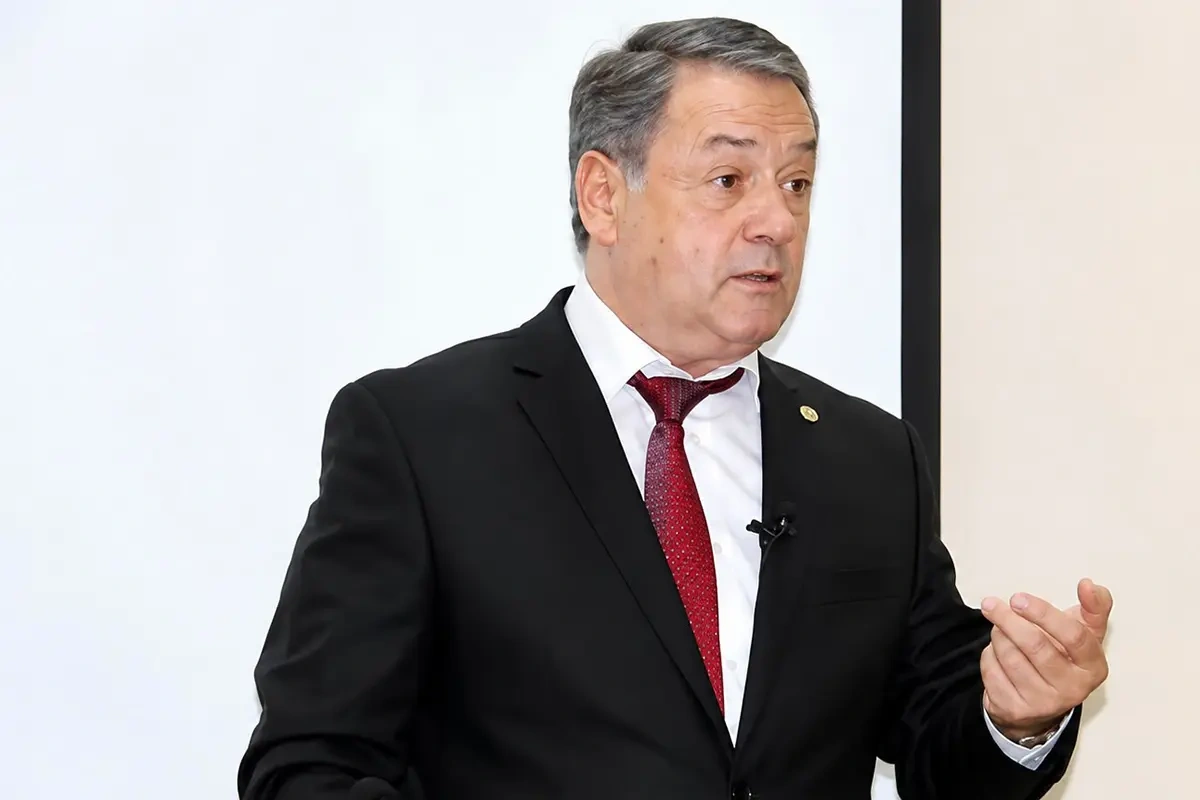 General oğlu vəzifəsindən azad edildi