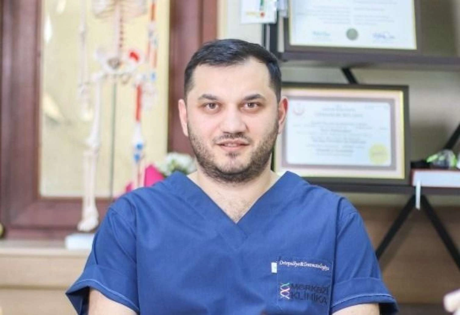 Həkim xəstələri təhqir etdi: “Cibində beş qəpiyi olmayan, tərbiyəsiz, ədəbsiz…”