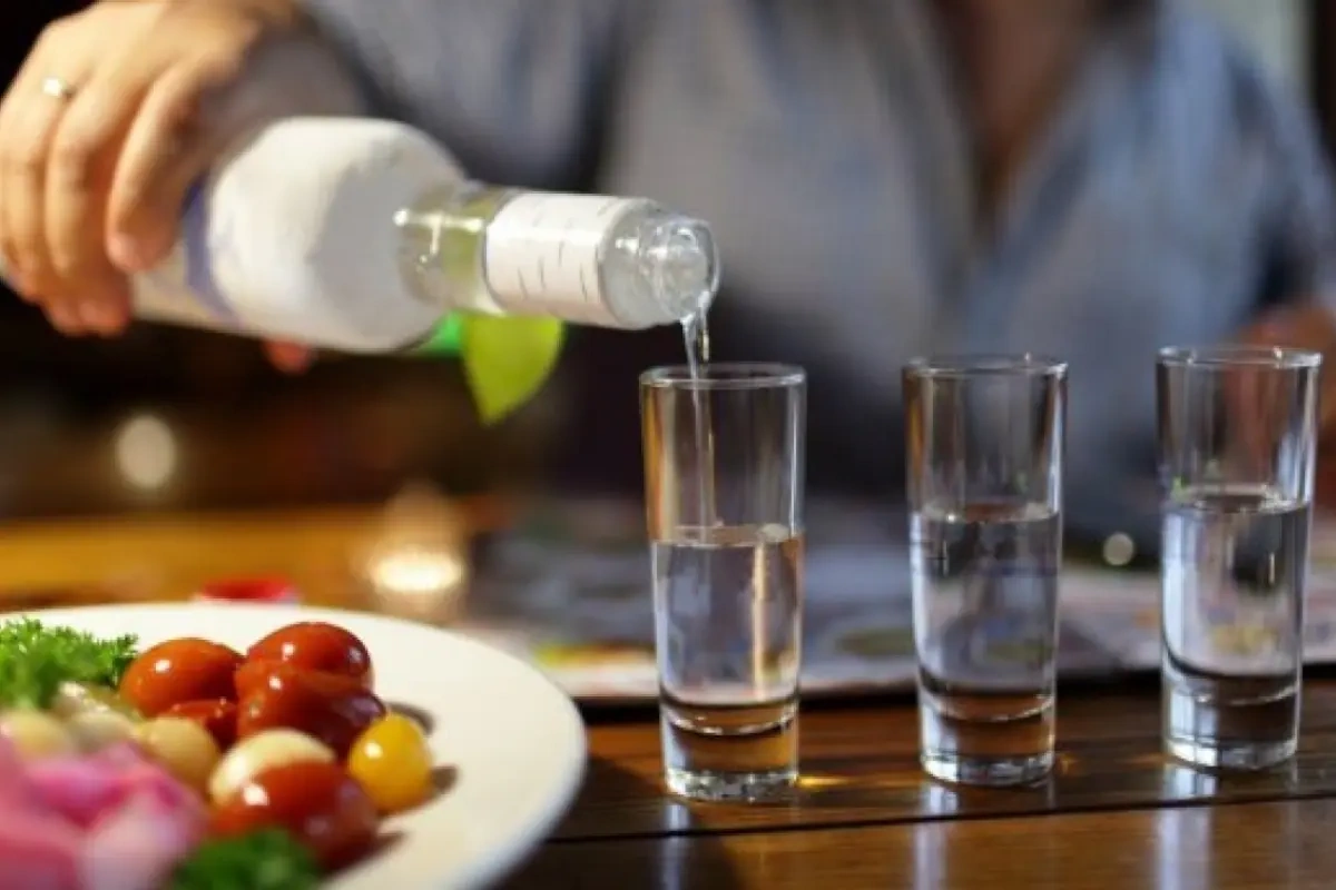 İsti havada spirtli içki qəbul edənlərə xəbərdarlıq