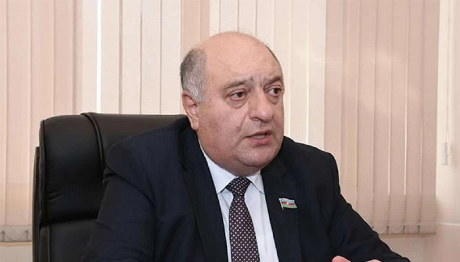 “İT bilməyən kitabxanaçını işdən çıxarmaq düz deyil” -