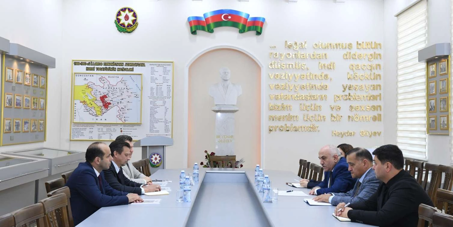 Dövlət Komitəsində AzQAC və IFRC Azərbaycan nümayəndəliyinin əməkdaşları ilə görüş keçirilib