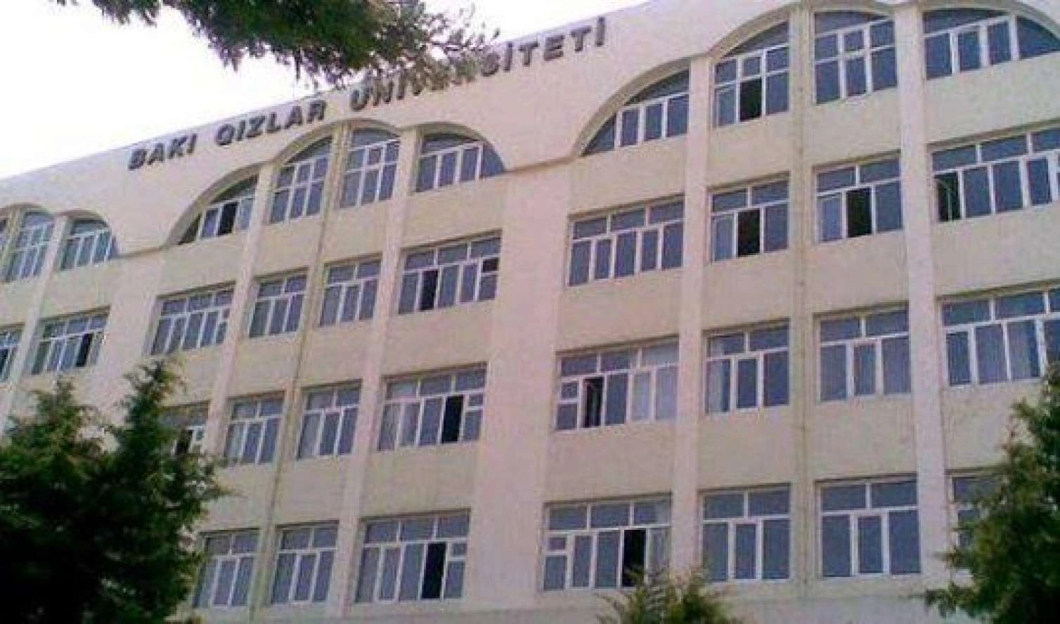 Professor Bakı Qızlar Universitetinə