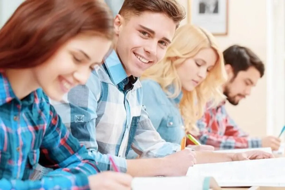 Gənclikdə itirib sonradan parlayan 3 bürc