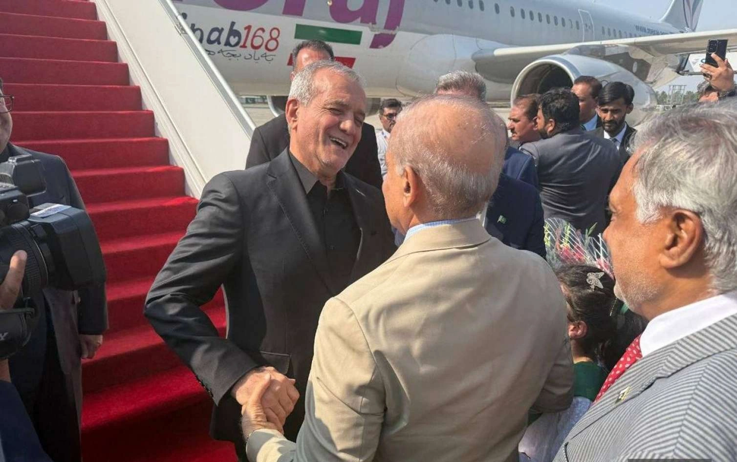 Həm Prezident, həm də Baş nazir onun üçün aeroporta getdi