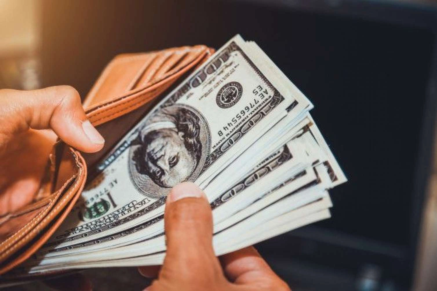 Dollar almaq istəyənlərin
