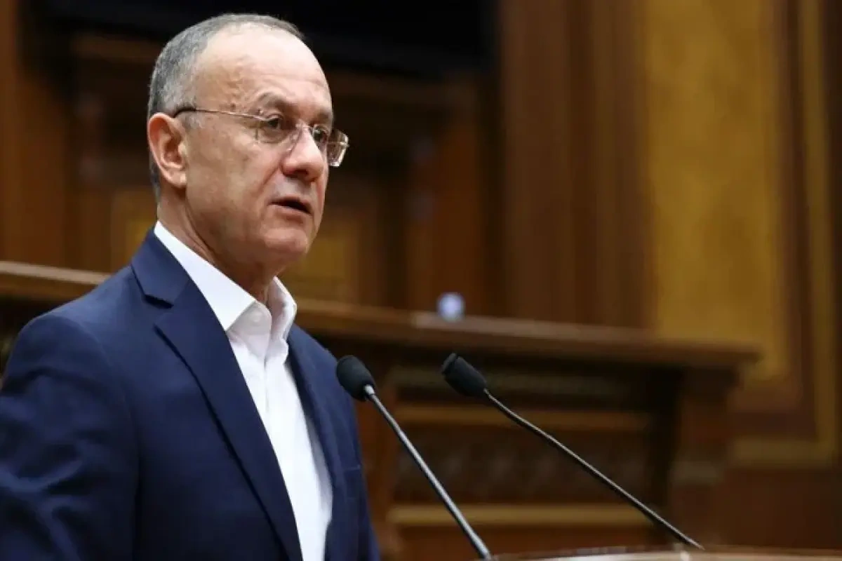 Ohanyan vəzifə səlahiyyətlərini aşmaqda ittiham olunur