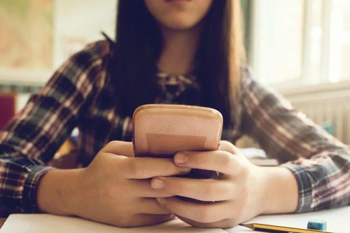 İmtahanda 7 nəfərdə telefon aşkarlandı