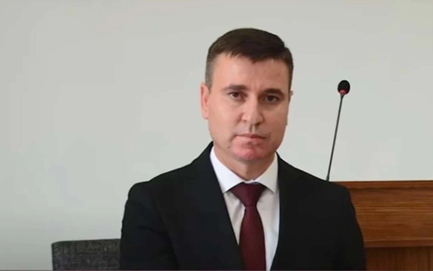 İşdən çıxarılan icra başçısı kimdir?