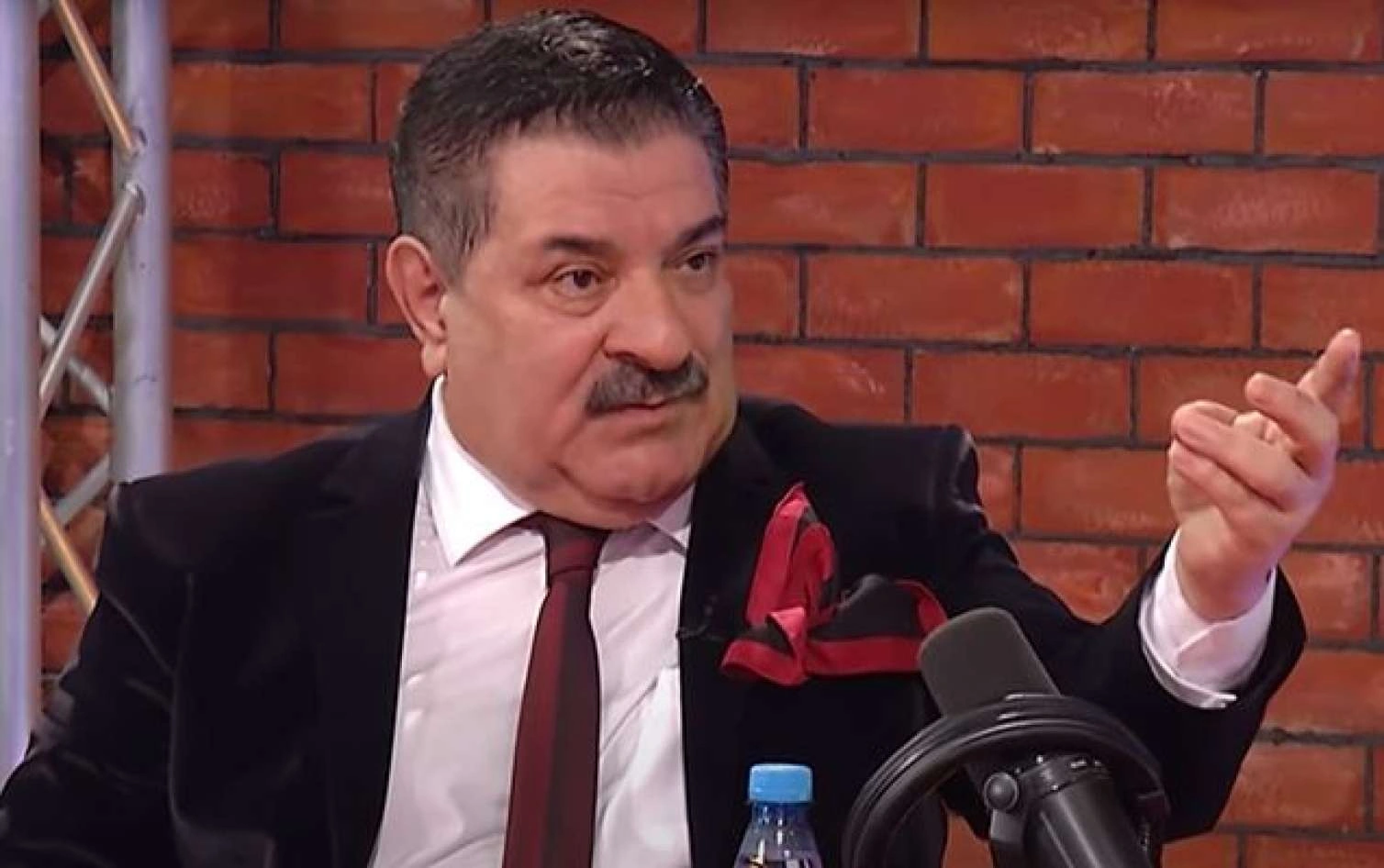 Ağadadaş Ağayevin müğənni bacısı oğlu: "Dayım mənə dəstək olmur"