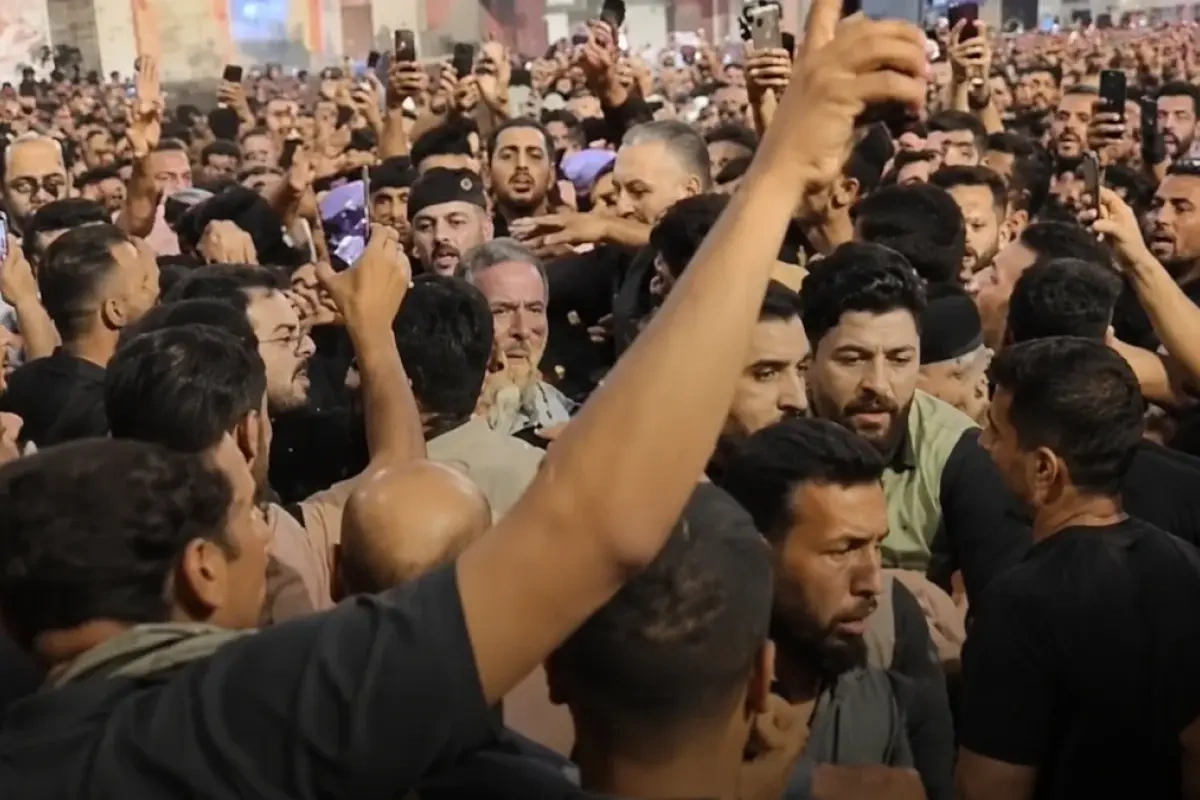 İranlı radikallar Əraqçı və Pezeşkiana hücum etdilər - Video