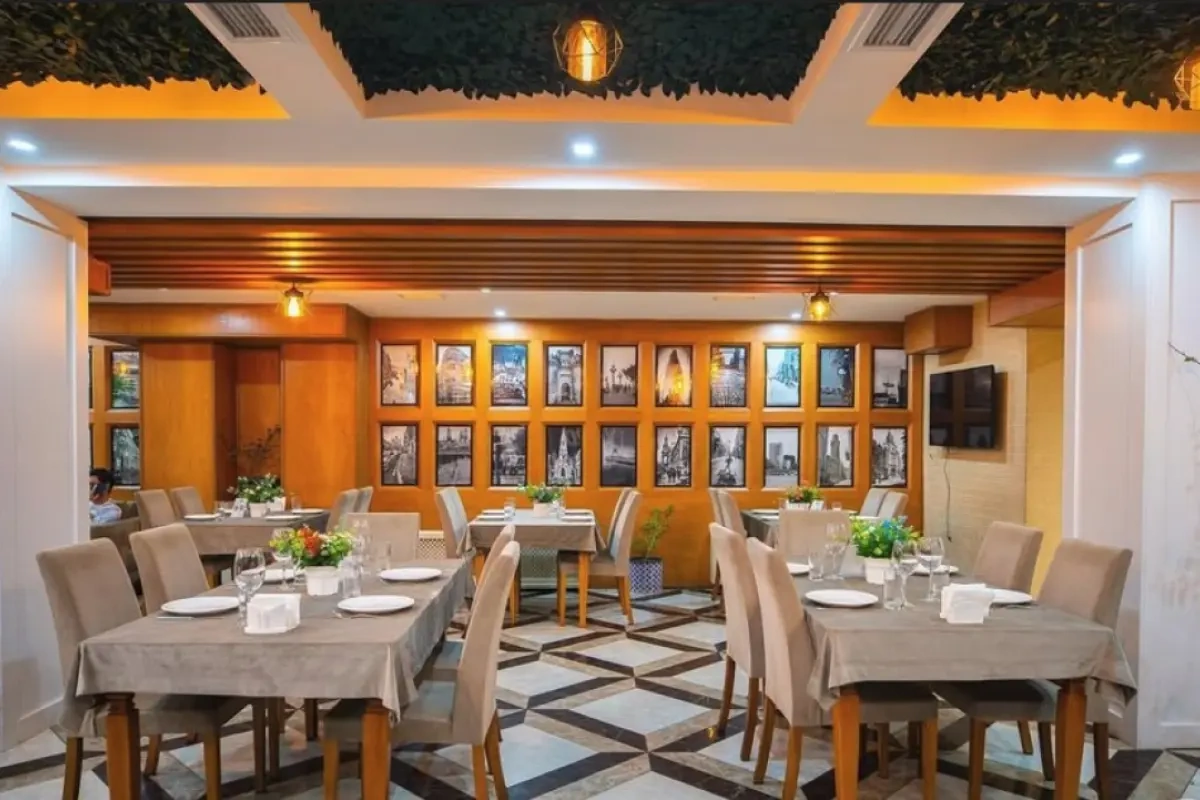 FHN Aqşin Fatehin restoranını bağladı - Foto