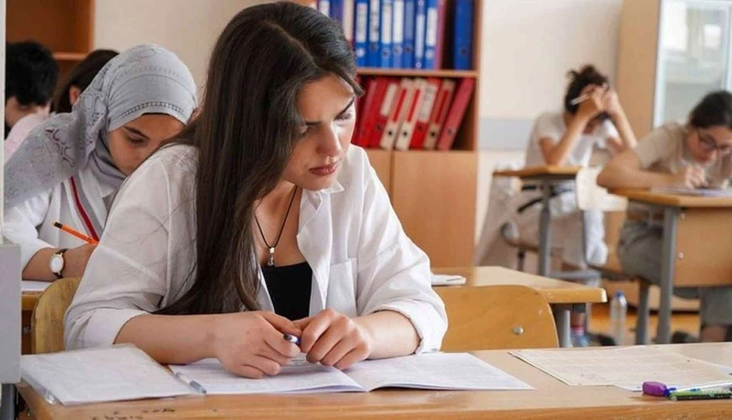 DİM qəbul imtahanlarının nəticələrini açıqladı